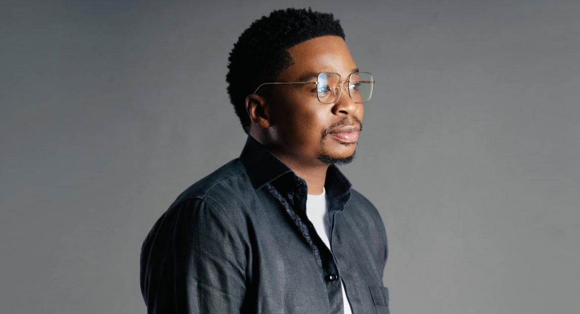 Dr Tumi